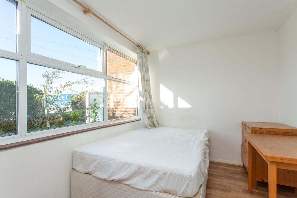 4 bed Terraced