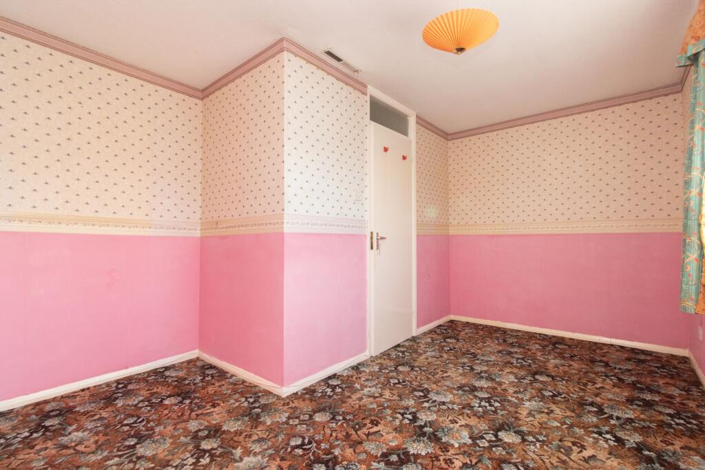 2 bed Semi-Detached