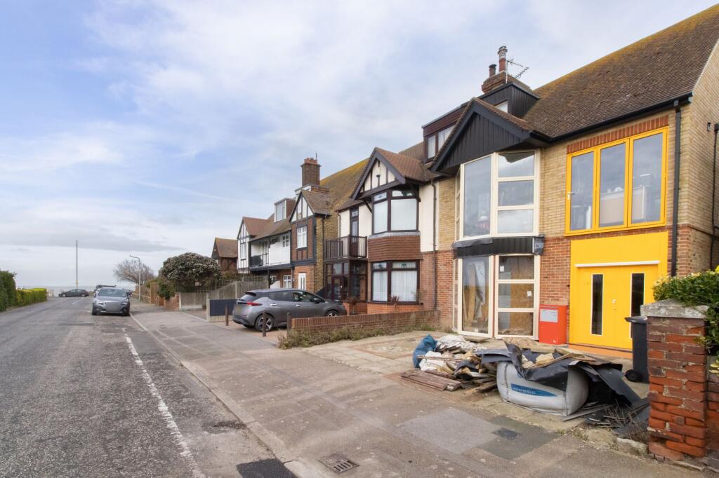 5 bed Semi-Detached