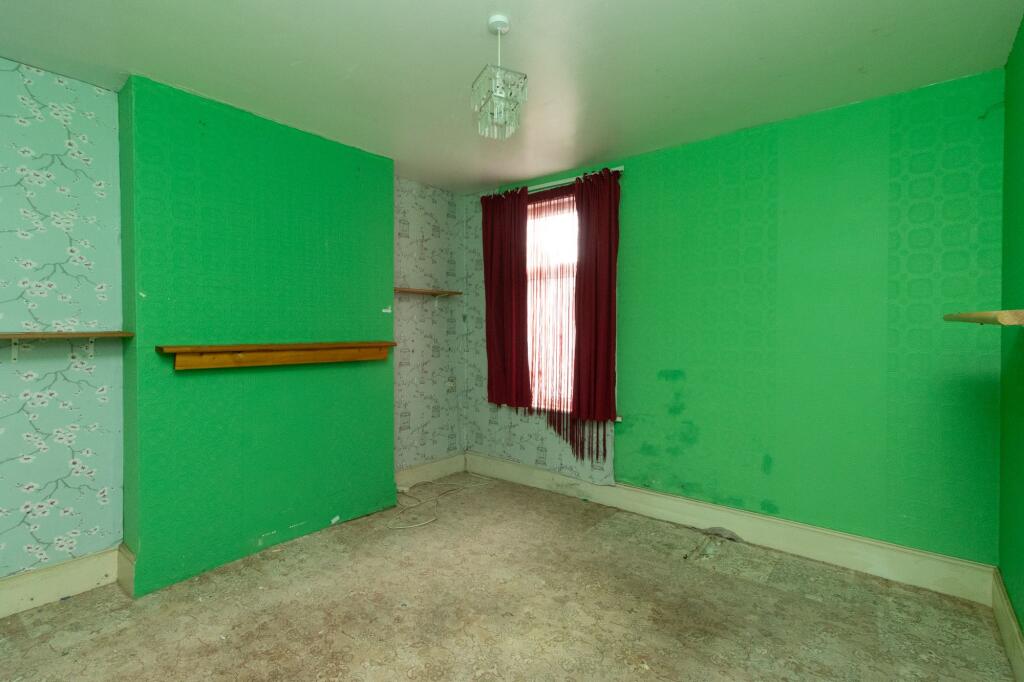 4 bed Terraced