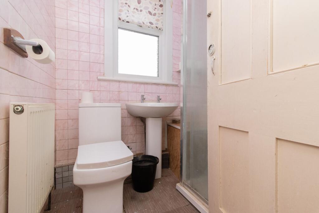 4 bed Terraced