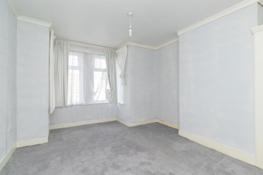 4 bed Terraced