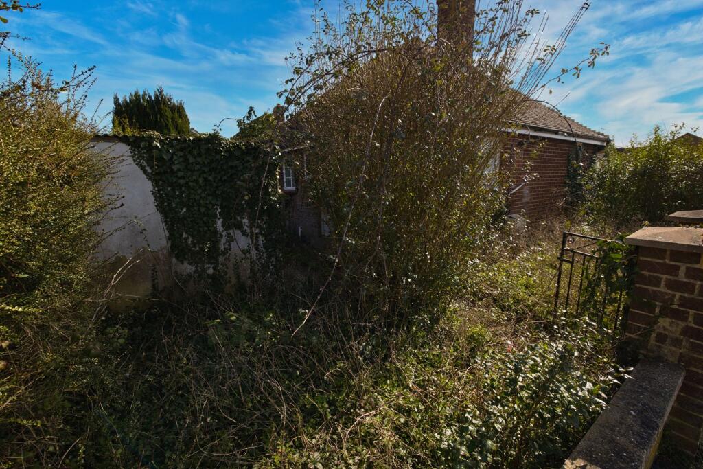 2 bed Detached Bungalow
