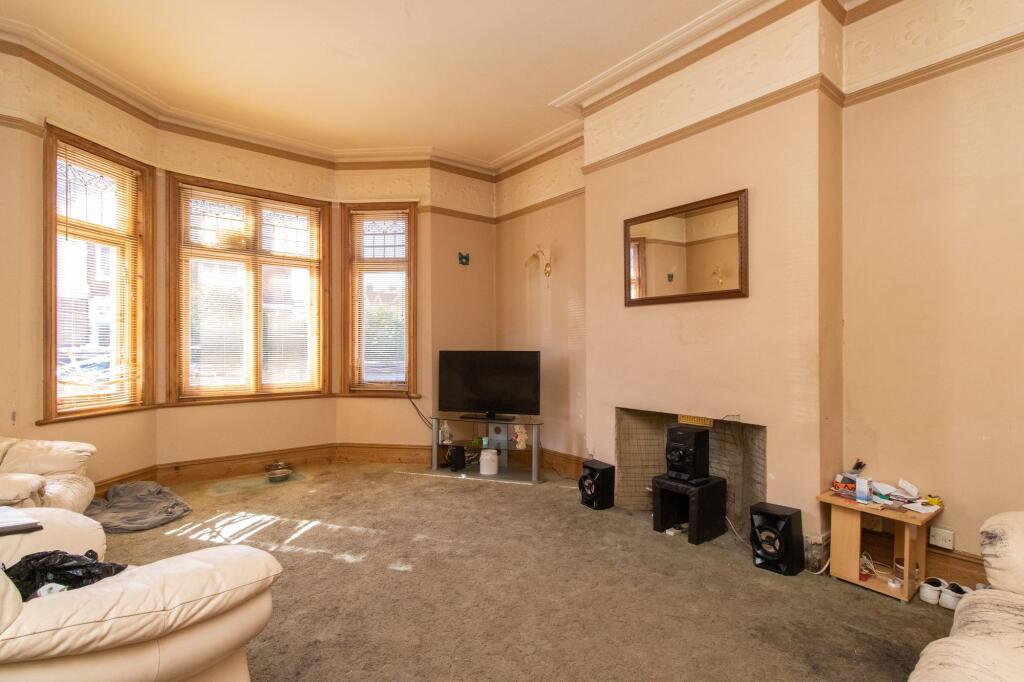 8 bed Semi-Detached