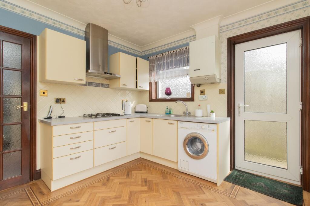 2 bed Detached Bungalow