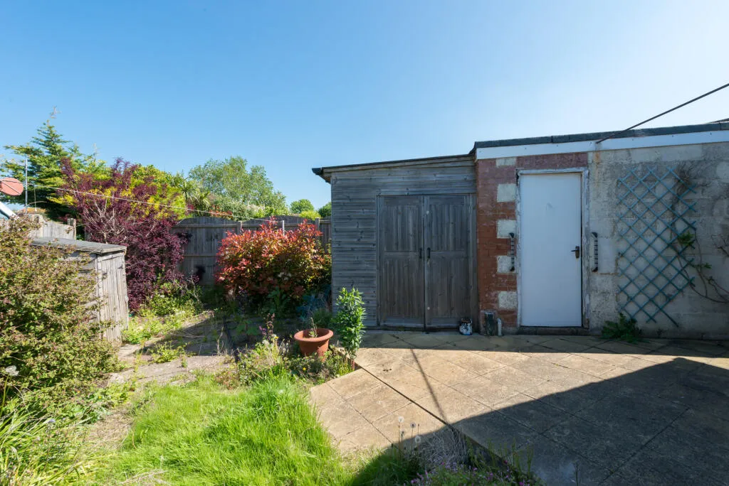 2 bed Semi-Detached Bungalow