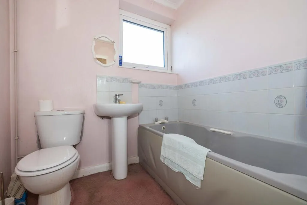 2 bed Semi-Detached