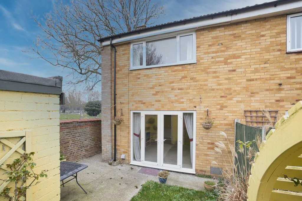 2 bed Semi-Detached