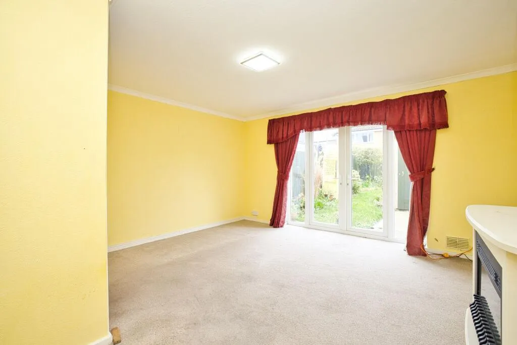 2 bed Semi-Detached