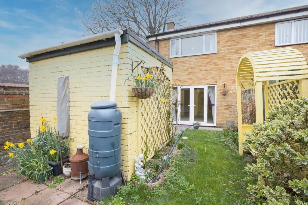 2 bed Semi-Detached