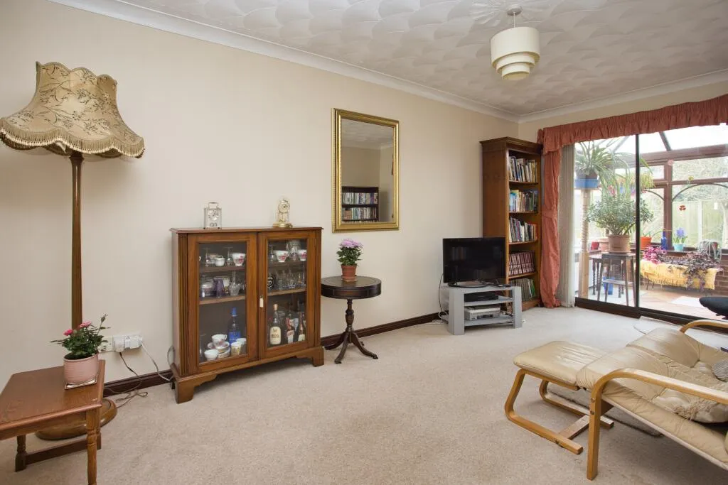 3 bed Detached Bungalow