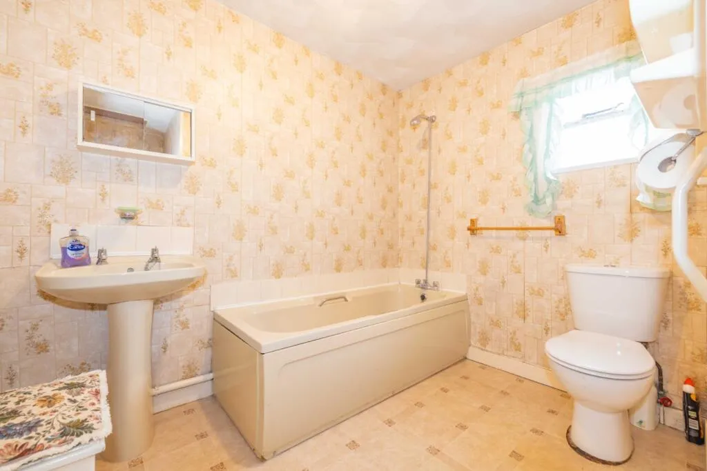 3 bed Detached Bungalow