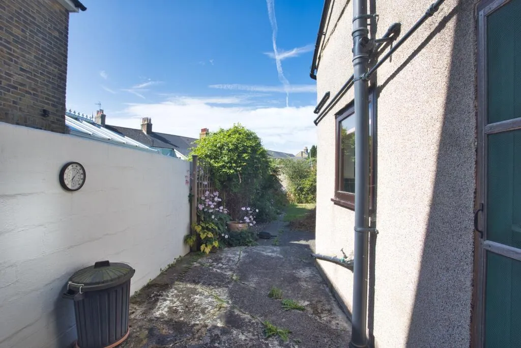 2 bed Terraced