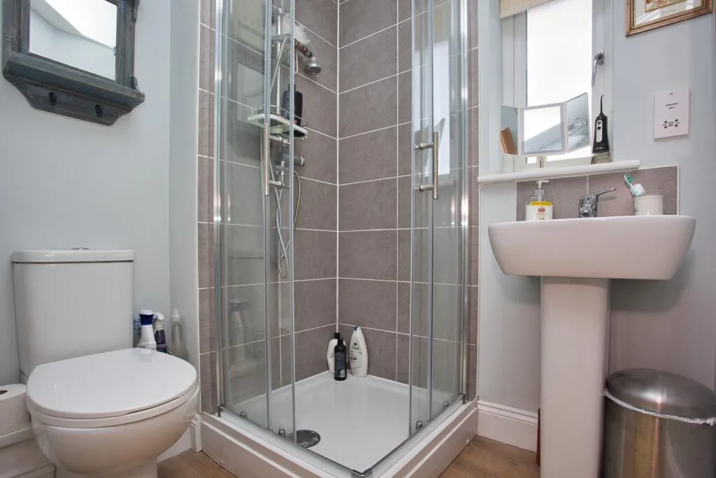 2 bed Semi-Detached