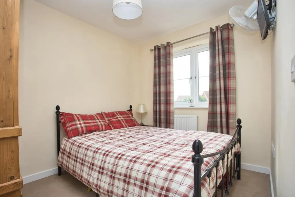 2 bed Semi-Detached