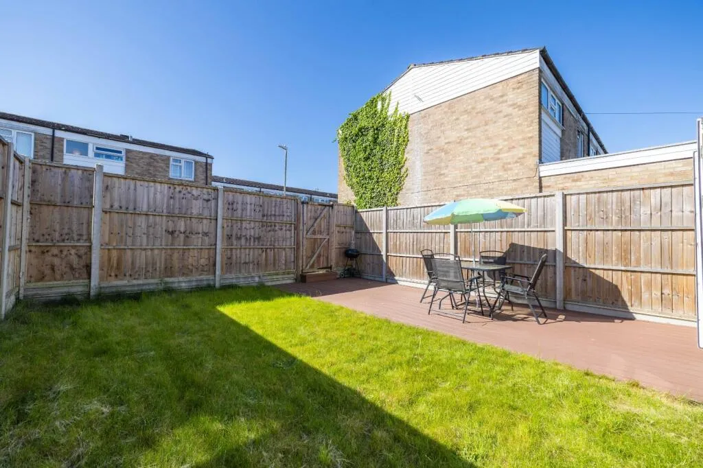 3 bed End of Terrace