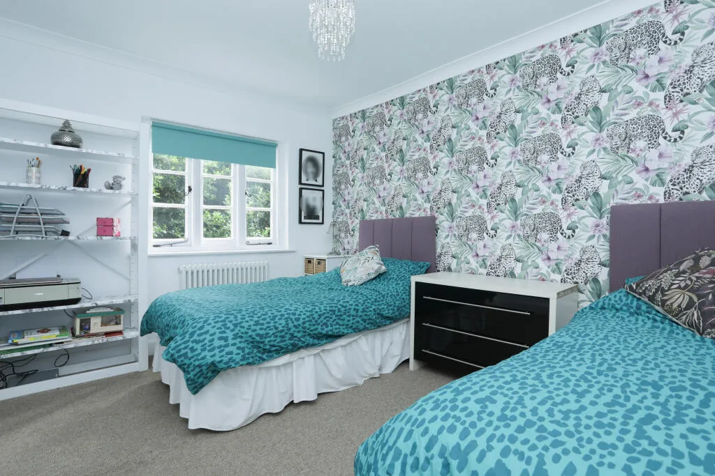4 bed Detached
