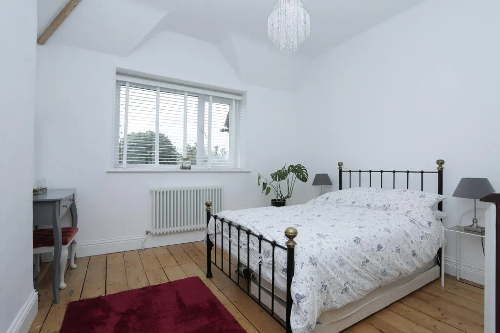 4 bed Detached