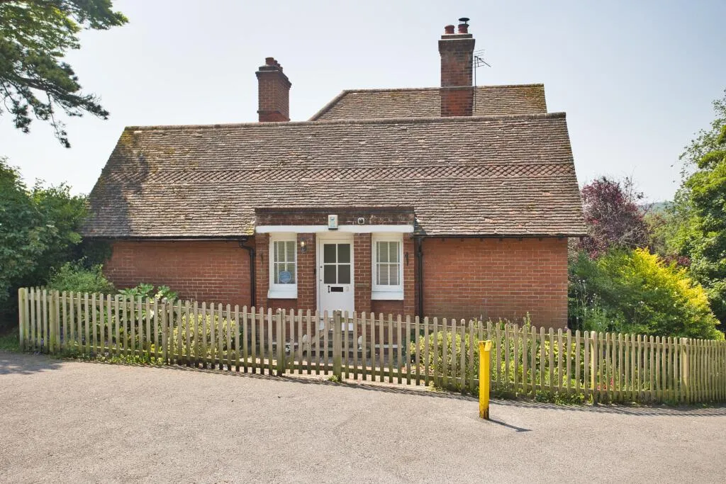 4 bed Detached