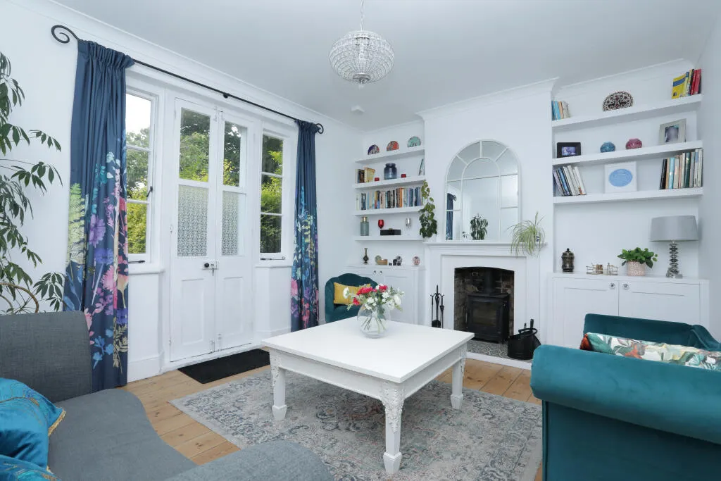 4 bed Detached