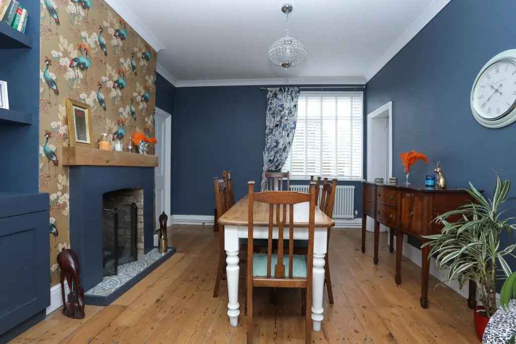 4 bed Detached