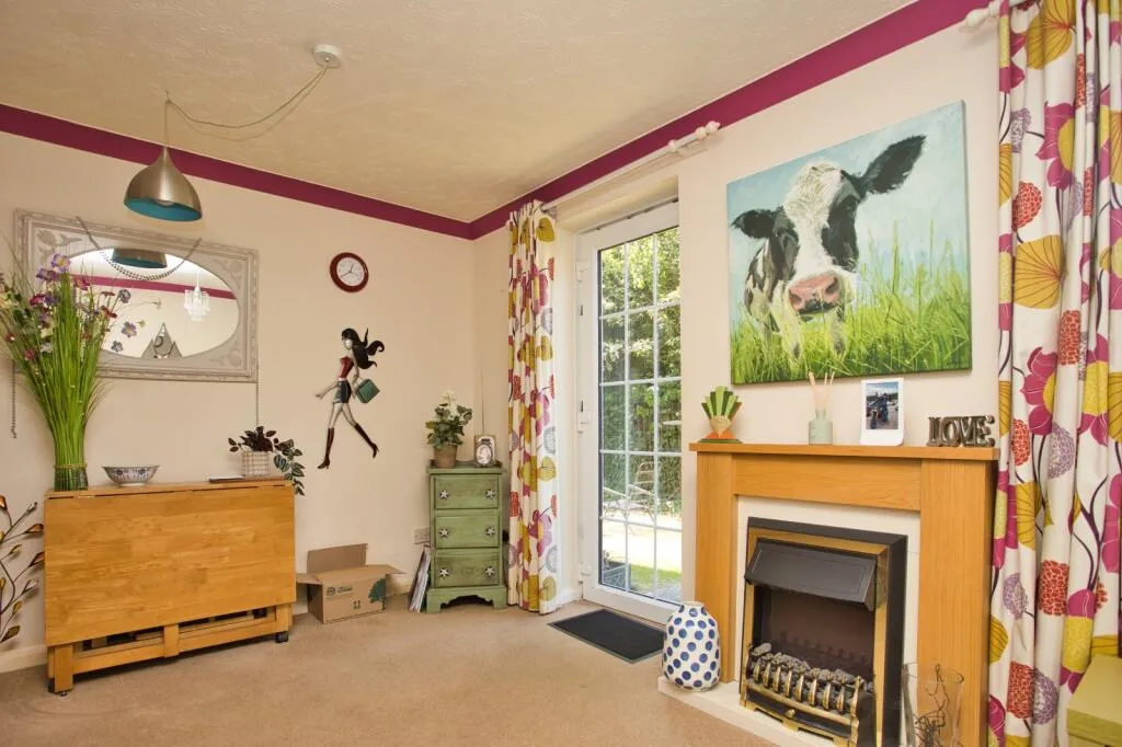 1 bed Ground Flat