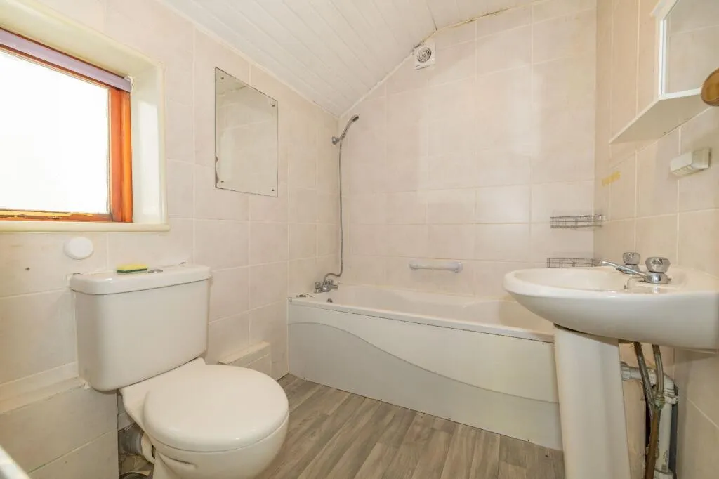 3 bed Semi-Detached