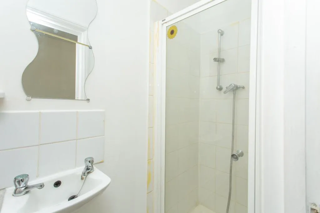 1 bed Ground Flat