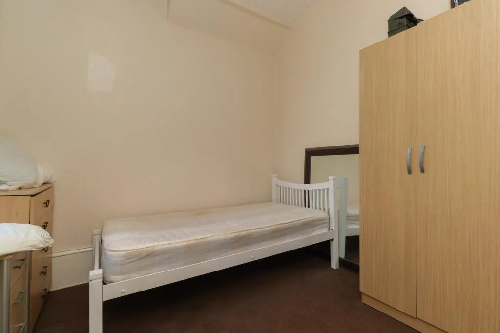 4 bed Terraced