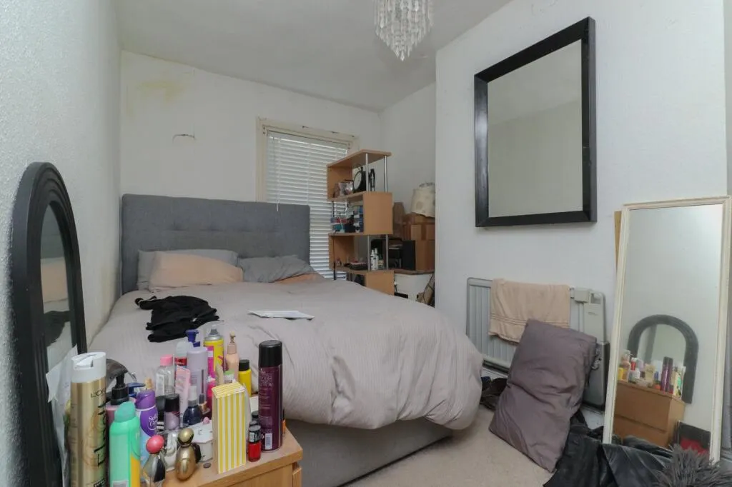 4 bed Terraced