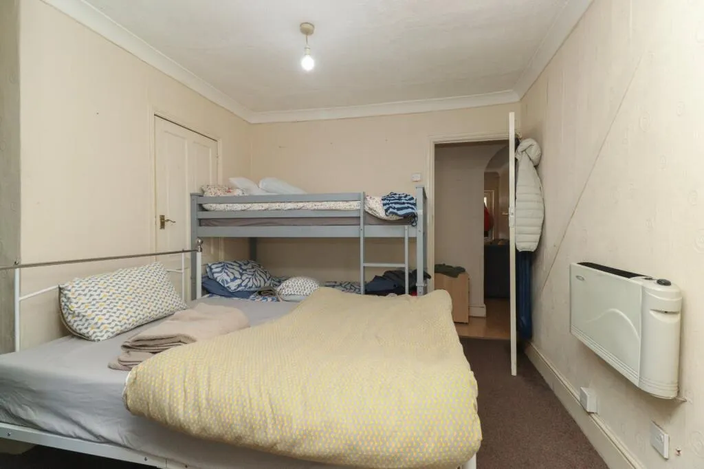 4 bed Terraced