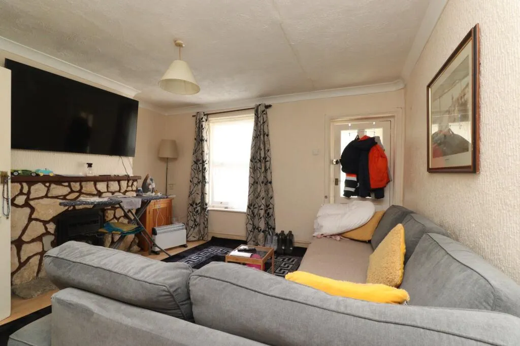 4 bed Terraced