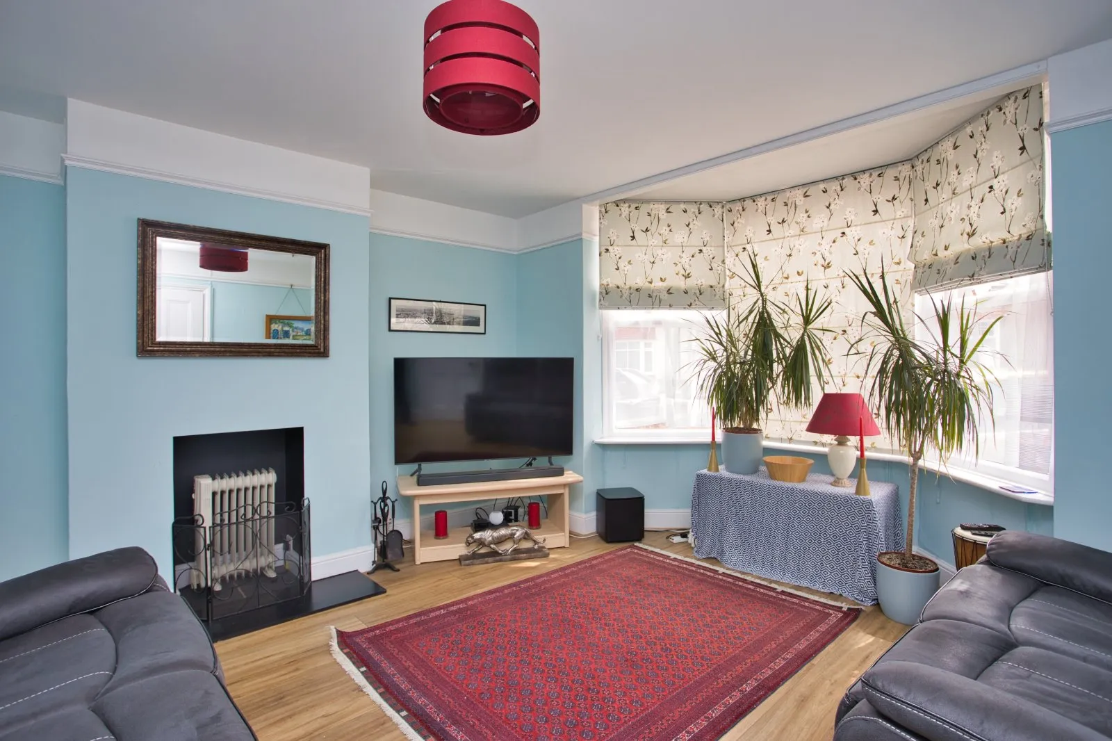 4 bed Semi-Detached