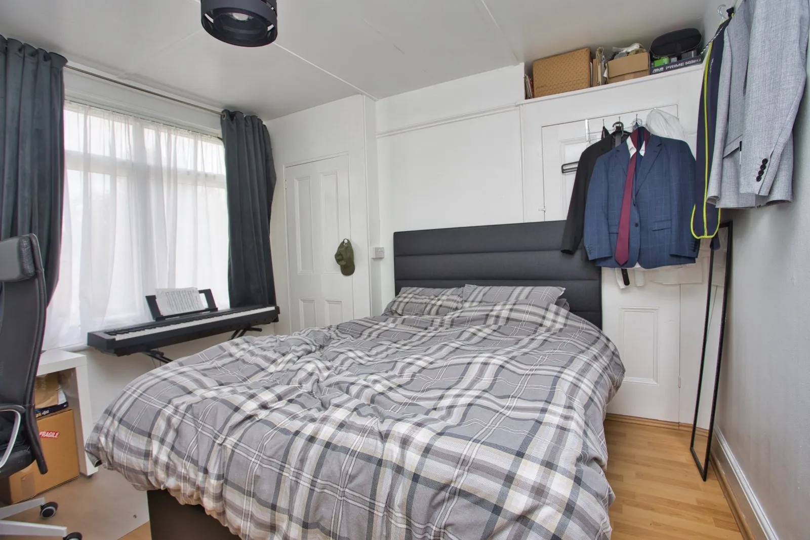 4 bed Semi-Detached