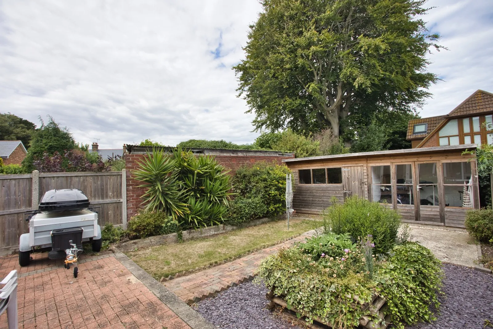4 bed Semi-Detached