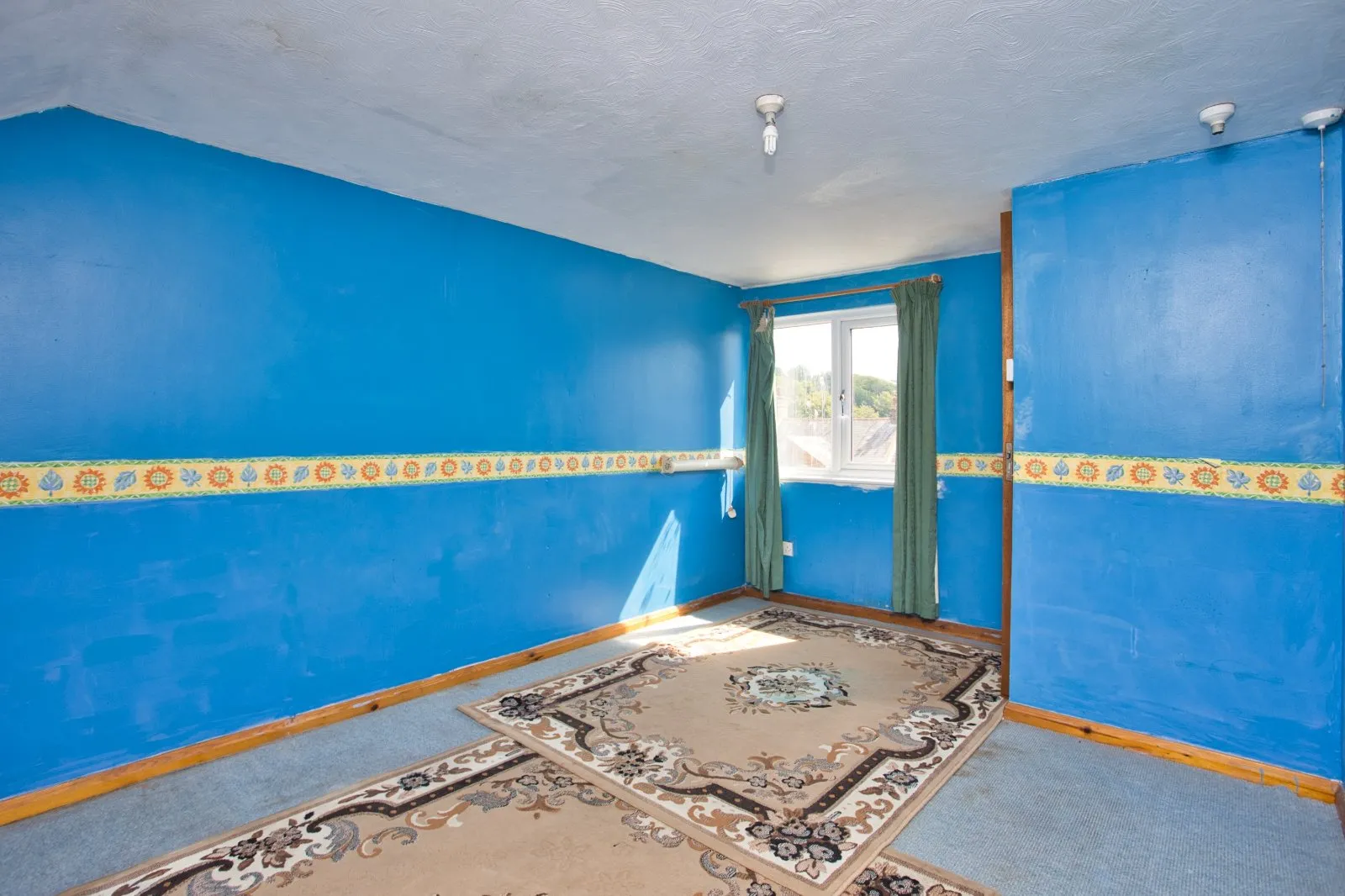 3 bed Terraced