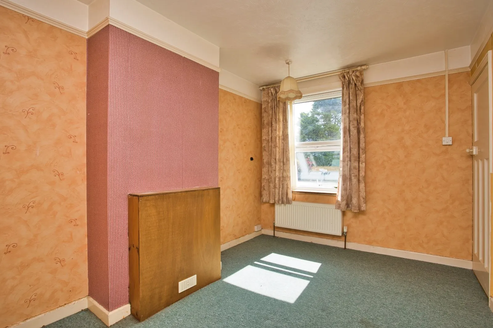2 bed Semi-Detached