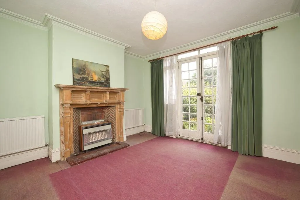 4 bed Semi-Detached