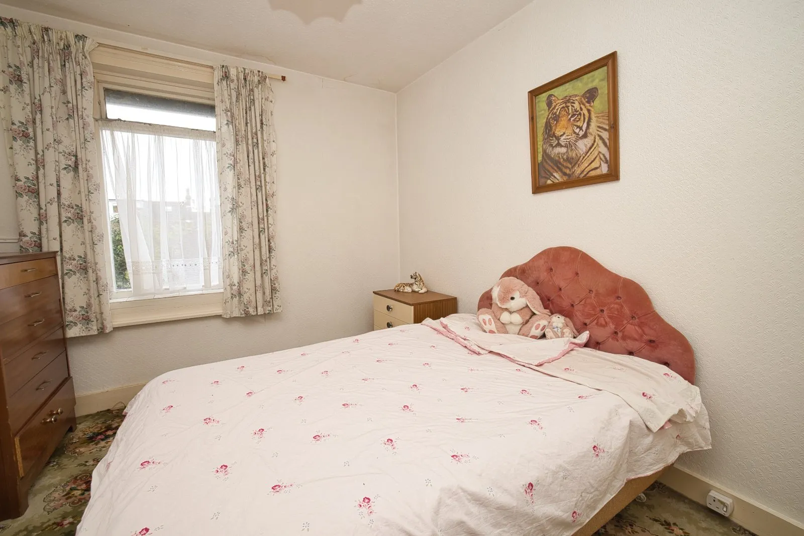 4 bed Semi-Detached