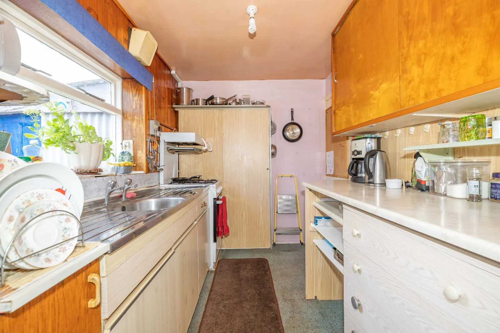 3 bed End of Terrace