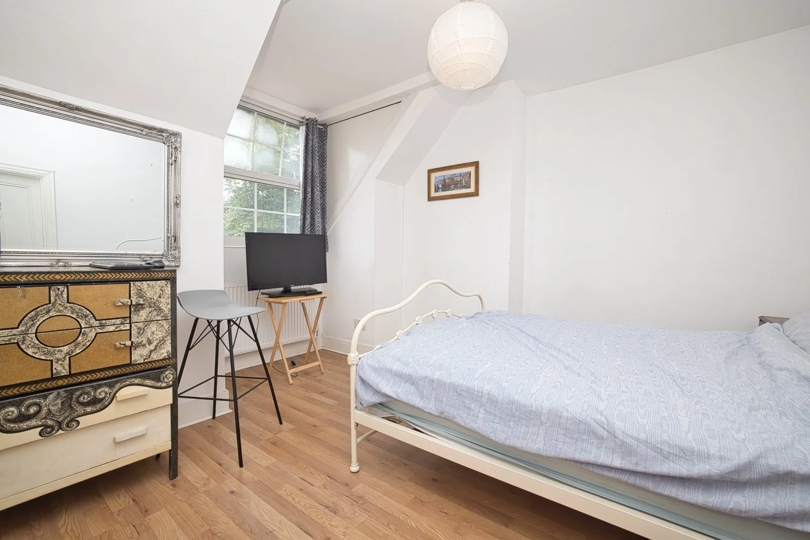 4 bed Semi-Detached