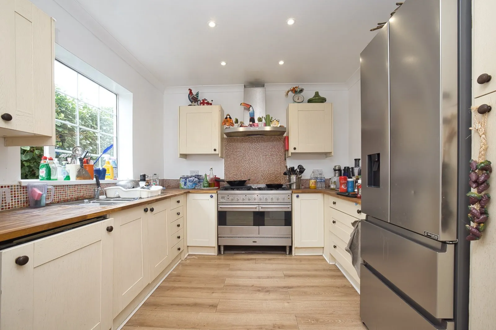 4 bed Semi-Detached