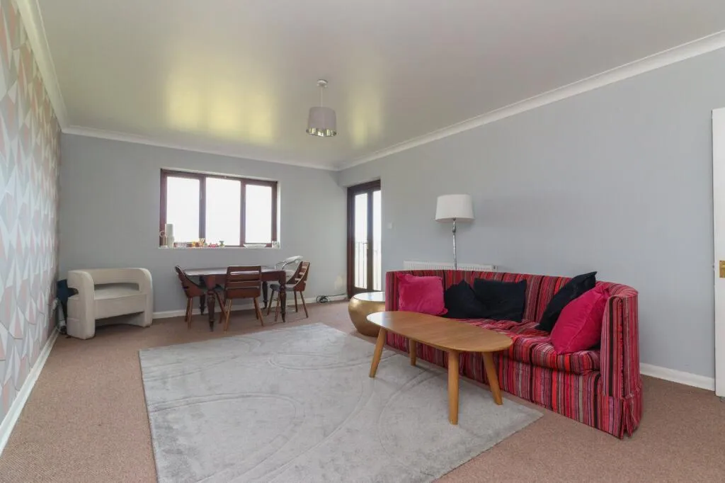 2 bed Apartment