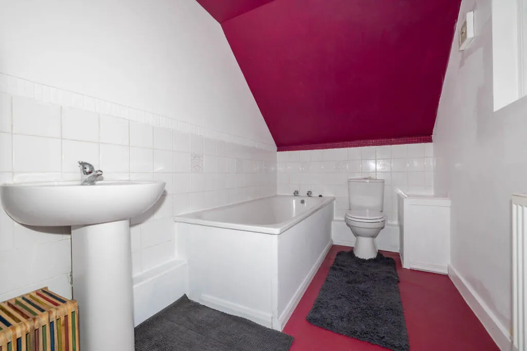 2 bed Detached