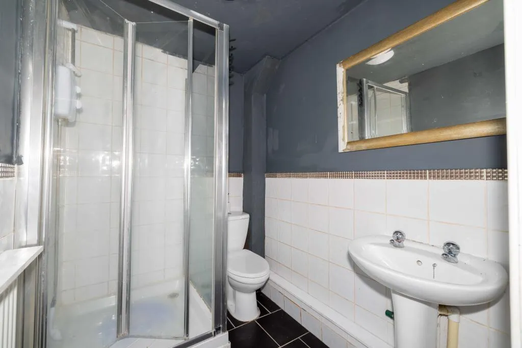 2 bed Detached