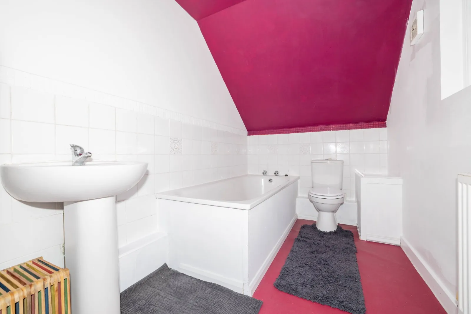 2 bed Detached