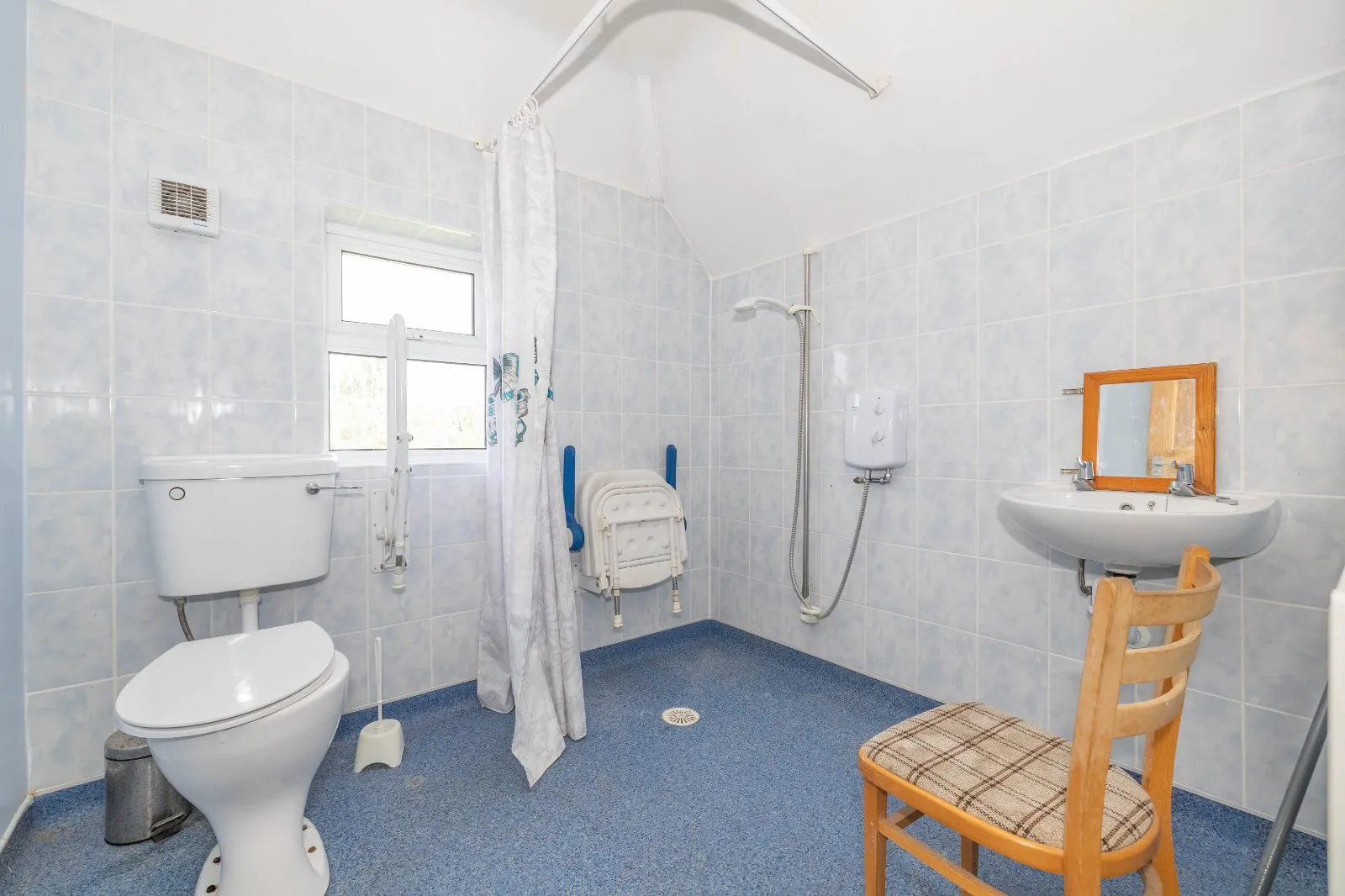 2 bed Semi-Detached