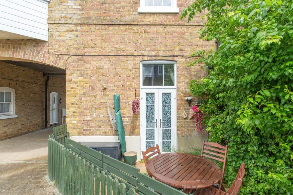 3 bed Terraced