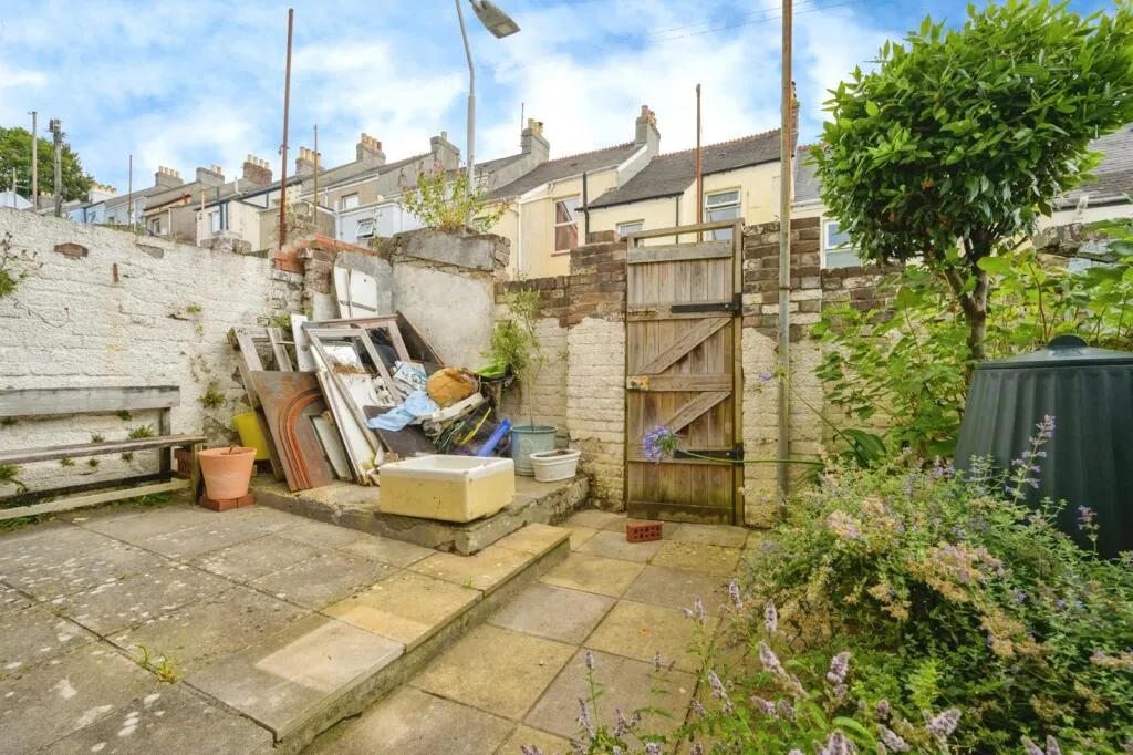 3 bed Terraced
