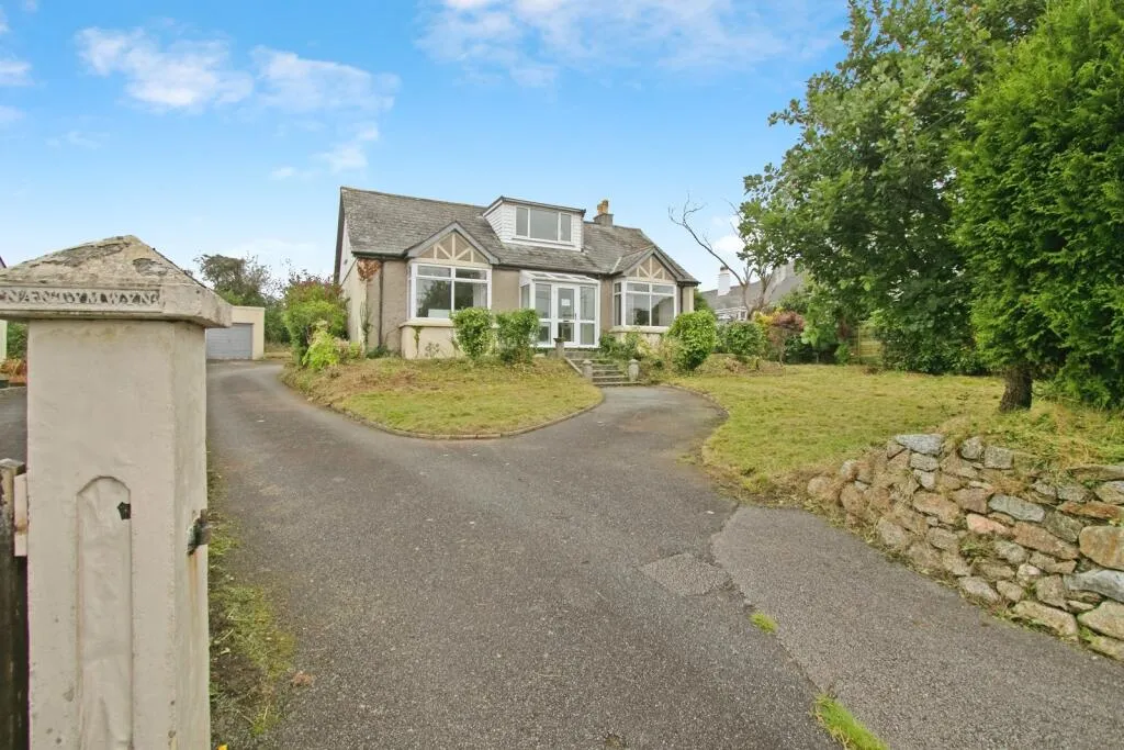 4 bed Detached